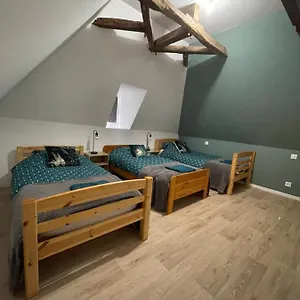 Hébergement de vacances La Loge D’evelyne, Villecomtal